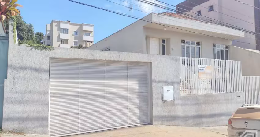 Sobrado Semi Mobiliado - Centro