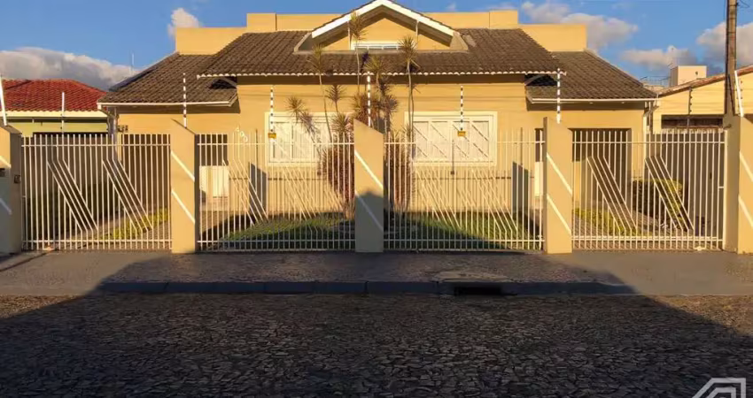Linda Residência com Piscina no Bairro Orfãs