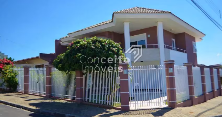 Residência Alto Padrão com Piscina - Órfãs