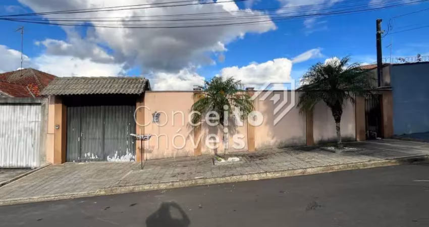 Residência com amplo Terreno - Órfãs