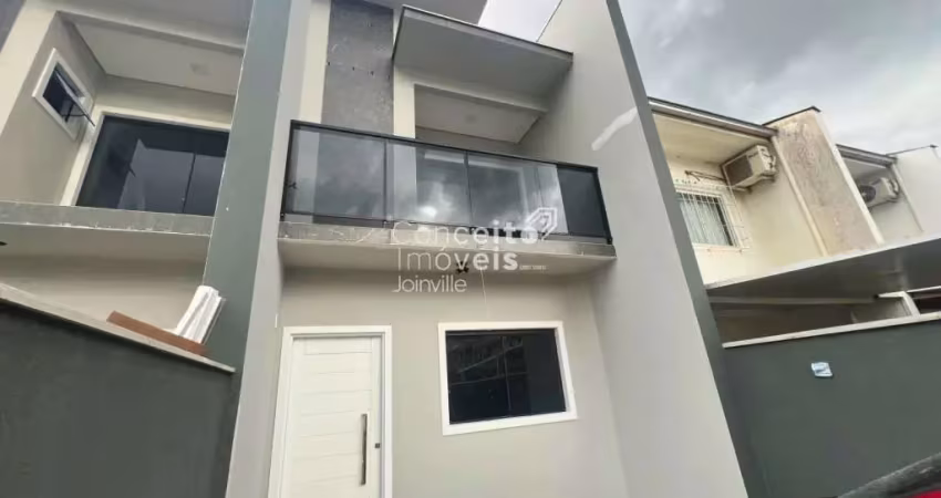 Casa com 2 quartos para alugar na Vila Nova, Joinville 