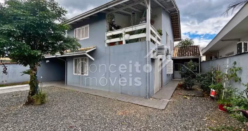 Casa com 3 quartos à venda no Glória, Joinville 
