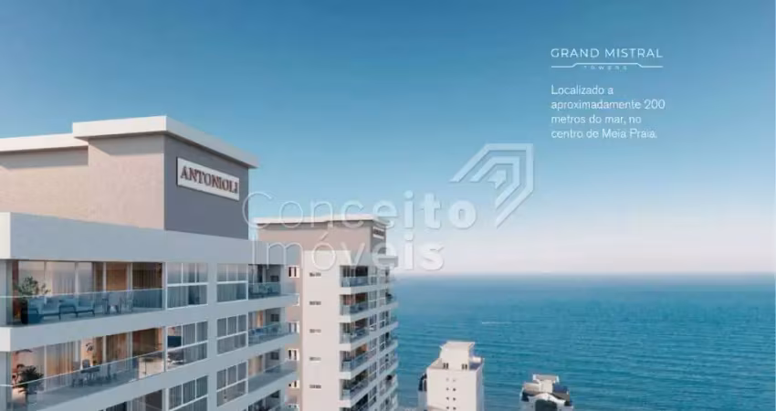 Apartamento com 3 quartos à venda na Rua 238, 150, Meia Praia, Itapema