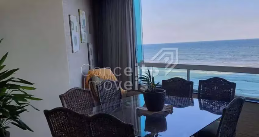 Apartamento com 3 quartos para alugar na Rua 231, Meia Praia, Itapema
