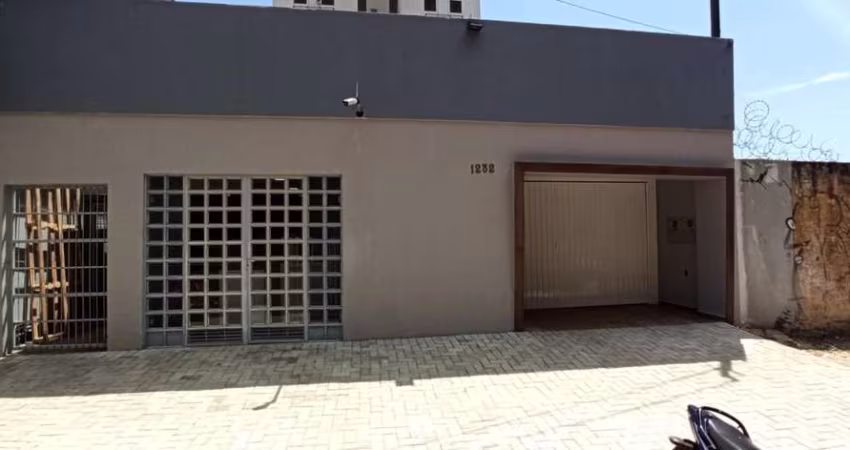 Sala Comercial para Venda em Cascavel, Centro, 3 dormitórios, 1 suíte, 2 banheiros, 1 vaga