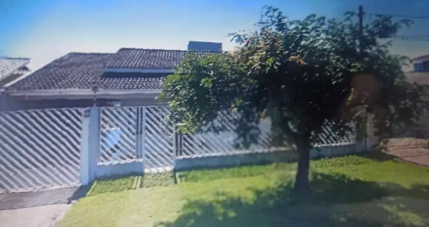 Casa para Venda em Cascavel, Maria Luiza, 3 dormitórios, 1 suíte, 2 banheiros, 4 vagas