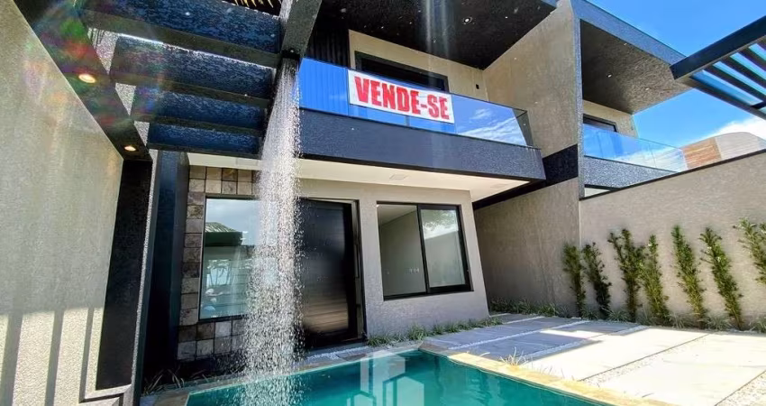Triplex frente mar em Praia de leste