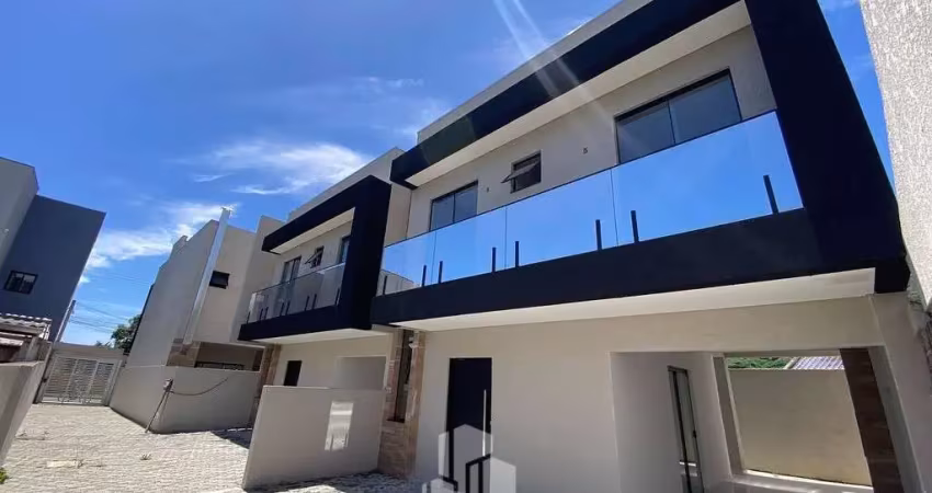 Sobrados 3 suítes, próximo ao Pico de Matinhos