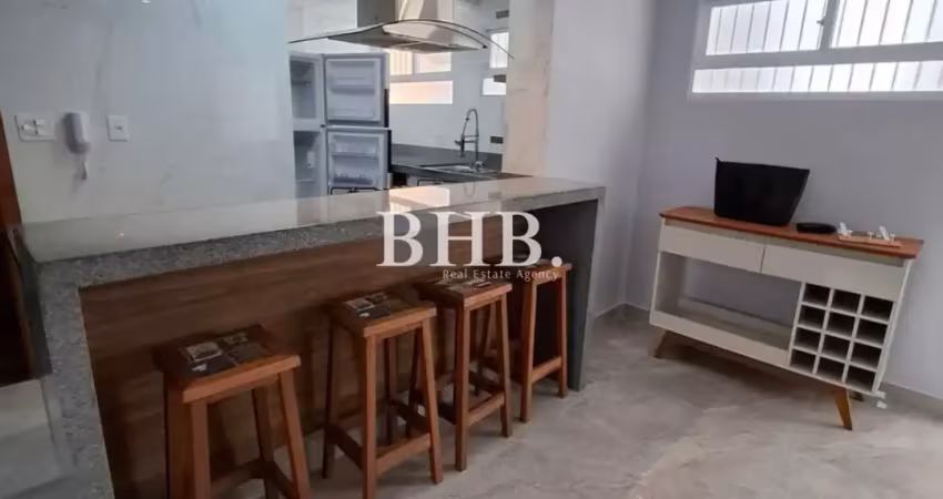 Apartamento com 2 dormitórios, reformado, com vista mar, na praia do boqueirão