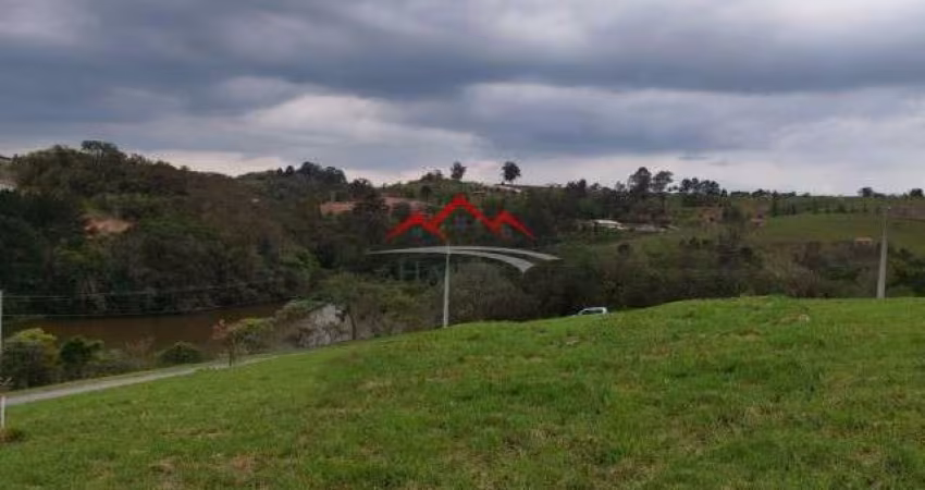 Terreno a venda de 1013 metros  Condomínio Terra Caxambu em Jundiaí.