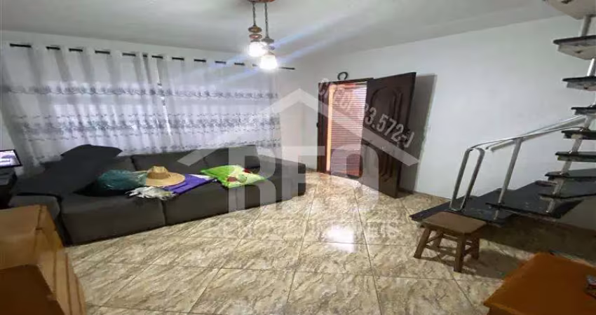 Casa com 4 quartos para alugar na Rua Curuaés, Vila Ema, São Paulo