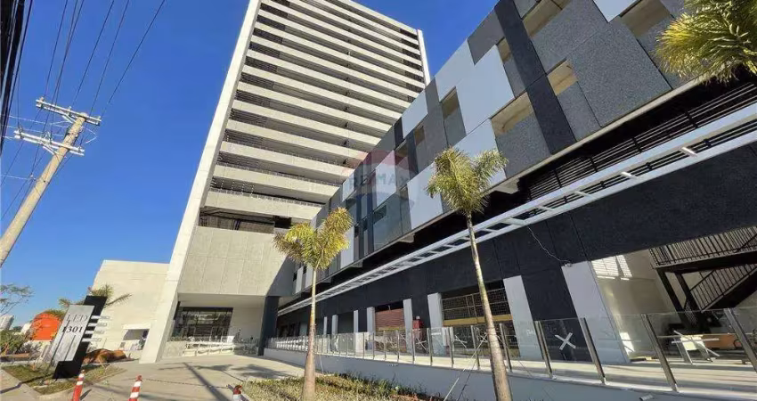 Andar corporativo para locação na barra funda com 2050 metros e 56 vagas