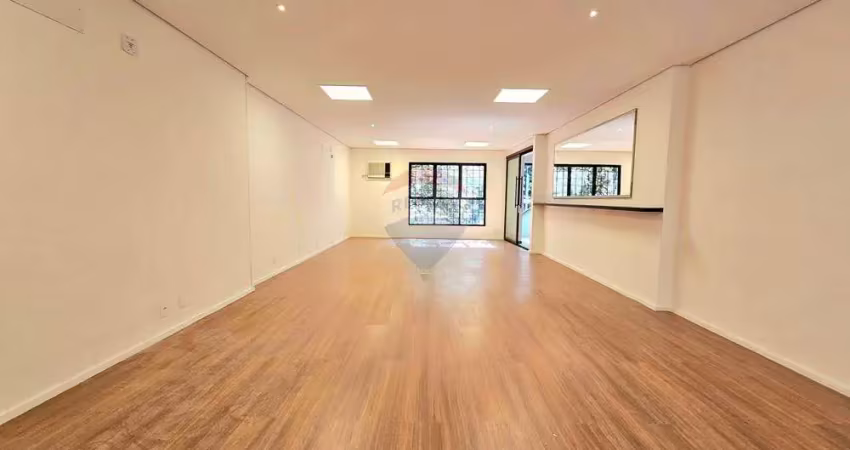 Casa Comercial para locação no Higienópolis, 371 metros, 4 pavimentos, 7 banheiros, vãos amplos, subsolo com jardim e 3 vagas