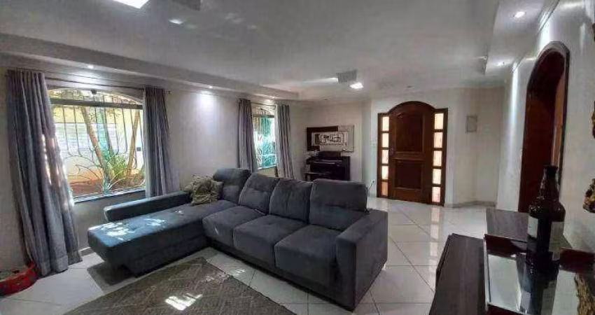 Sobrado com 4 dormitórios à venda, 327 m² - Vila Pires - Santo André/SP
