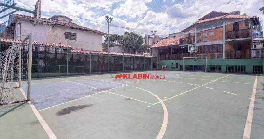 Casa comercial com 591m² de terreno e 279m² de área construída - 8 salas e 7 banheiros com 10 vagas de garagem - quadra poliesportiva - ótimo local