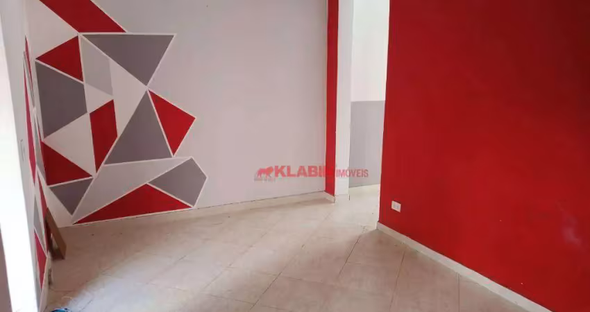 Casa térrea assobradada - 72m² de área útil - 2 dormitórios com 1 banheiro social - quintal - boa localização com fácil acesso à transporte e comércio