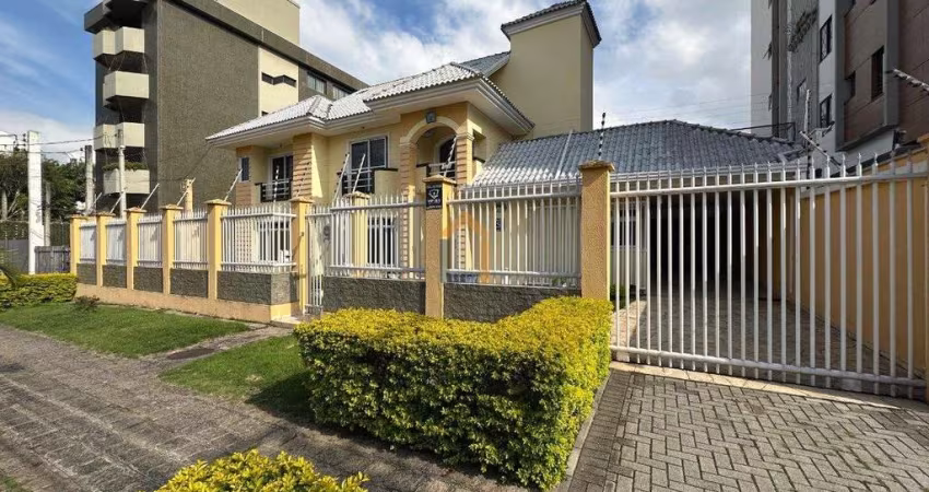 Sobrado com 350m² no bairro Alto da Glória