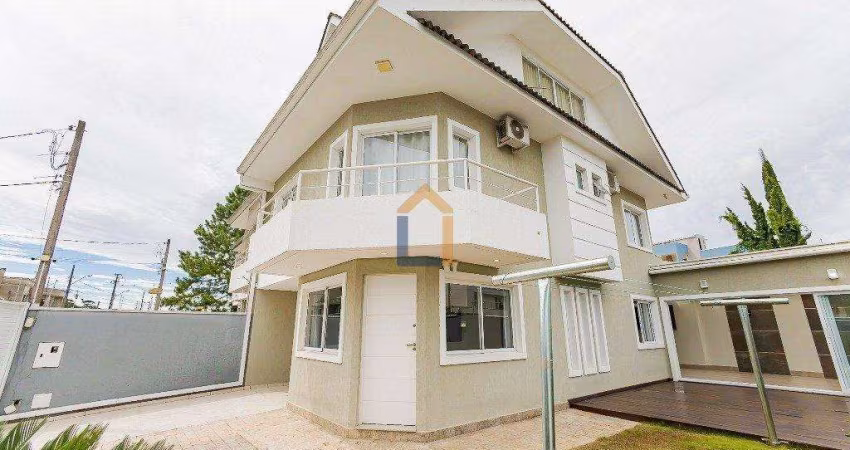 Sobrado com 210m² no bairro Atuba