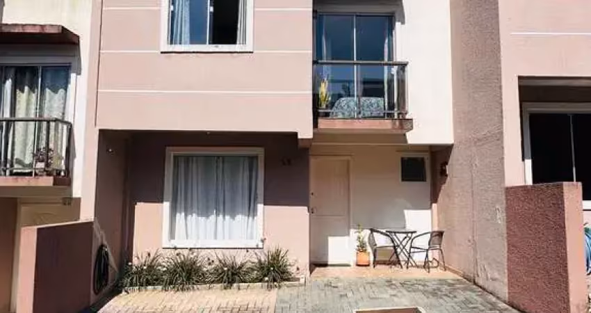 Sobrado à venda em condomínio fechado no bairro santa cândida – localização privilegiada e conforto para sua família!