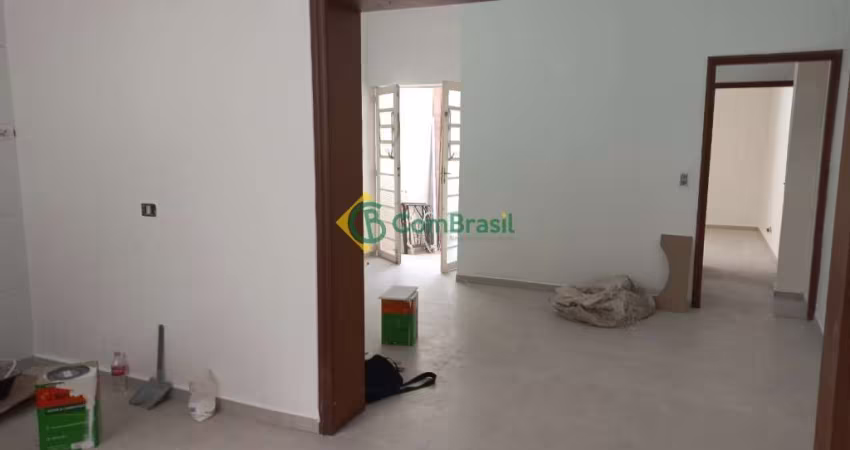 Casa térrea 3 dormitórios sendo 1 suíte Centro
