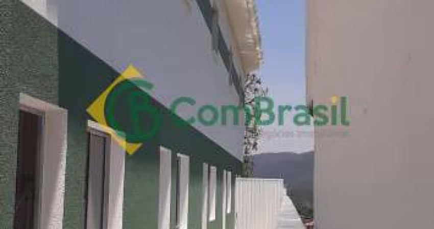 Világio com 5 sobrados no Residencial Turquesa  no Botujuru em Mogi das Cruzes