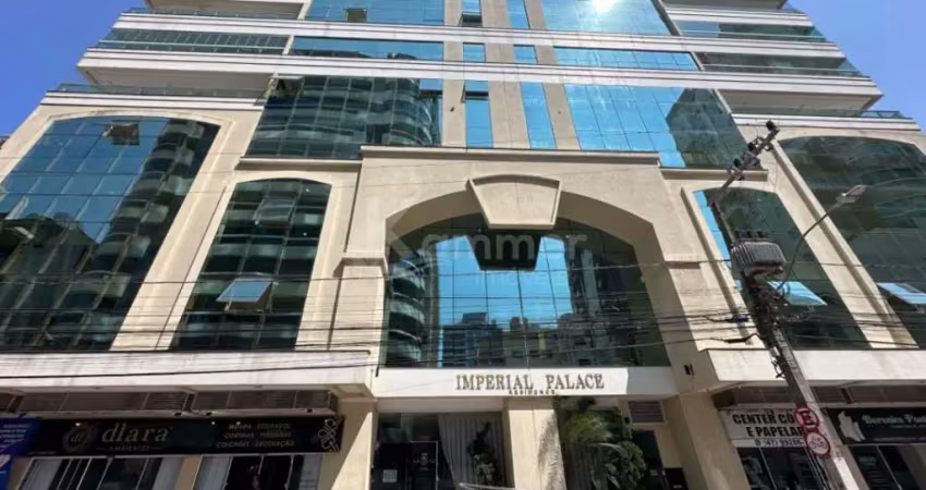 Apartamento com 5 suítes a venda em Itapema