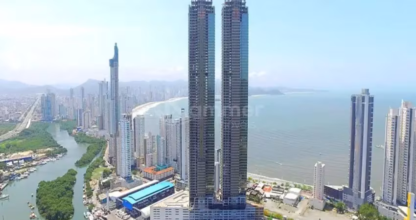 Apartamento no YachtHouse Balneário Camboriú com 4 suítes e 3 vagas, Andar alto