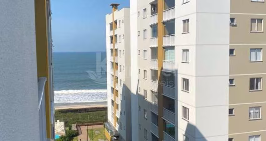 Apartamento à venda em condomínio pé na areia em  Itajubá.