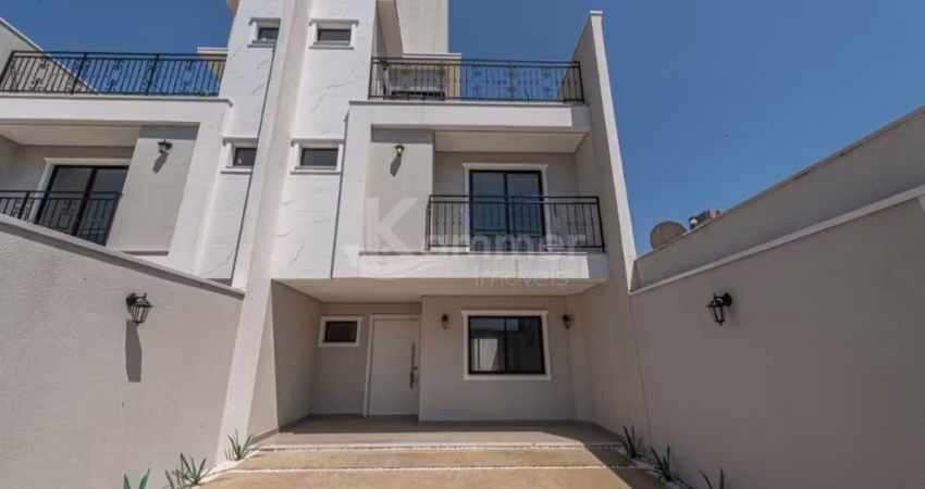 Casa a venda em Penha, Bairro Armação: 3 Quartos, 3 Suítes, 2 Salas, 3 Vagas de Garagem, 200m² de Área.