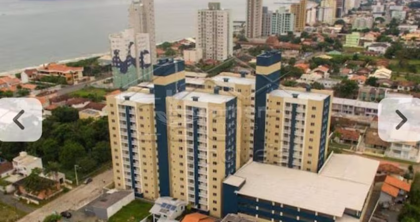 Apartamento à venda em Balneário Piçarras-SC, Itacolomi: 2 quartos, 1 sala, 1 banheiro, 1 vaga - 63,00m² de área.