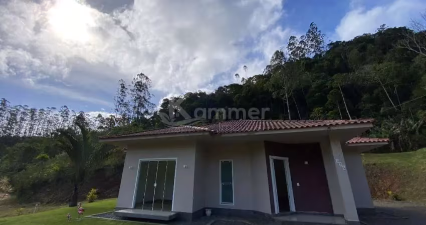 Chácara a venda em luiz alves, casa com 3 dormitórios sendo uma suite com closet