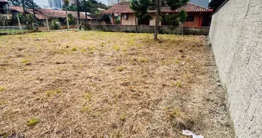 Terreno 500 metros do mar no centro de balneário piçarras com 280m2