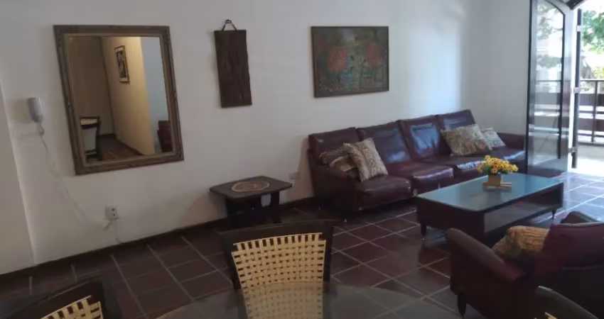 Apartamento à venda na Avenida Abílio dos Santos Branco, Enseada, Guarujá