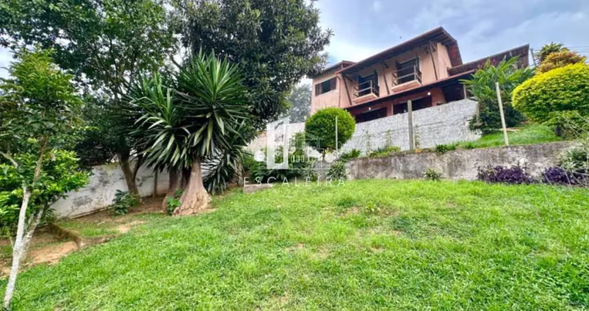 CASA DUPLEX À VENDA NA CIDADE DE TERESÓPOLIS RJ