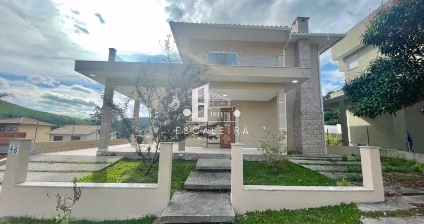 CASA DUPLEX À VENDA NA CIDADE DE TERESÓPOLIS RJ