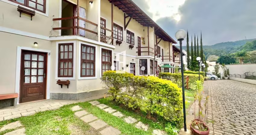 CASA À VENDA EM CONDOMÍNIO NA CIDADE DE  TERESÓPOLIS RJ