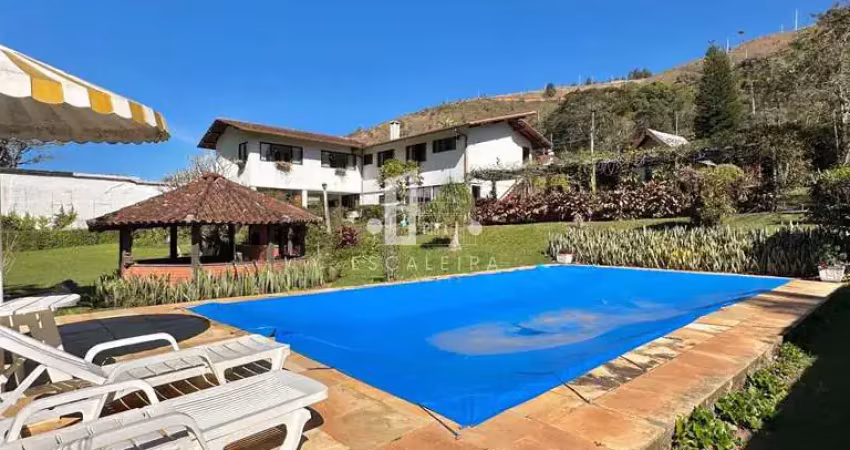 Imperdível casa à venda em teresópolis-rj, bairro albuquerque: 5 quartos, 3 suítes, 4 banheiros, 10 vagas, 317,79m²