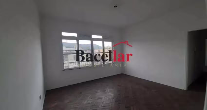 Apartamento com 2 quartos para alugar na Rua Itamarati, Cascadura, Rio de Janeiro