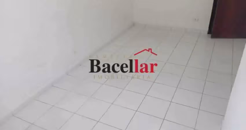 Sala comercial com 5 salas à venda na Rua Inhamuns, Vila Valqueire, Rio de Janeiro