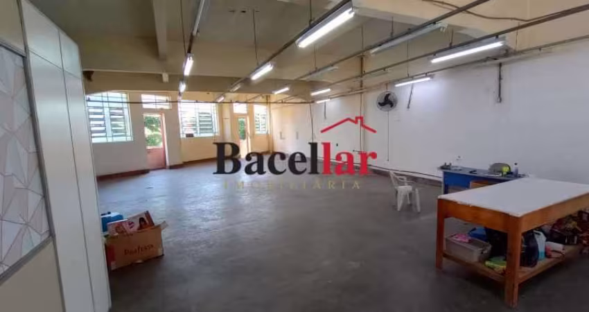 Sala comercial para alugar na Rua General Gustavo Cordeiro de Farias, Benfica, Rio de Janeiro