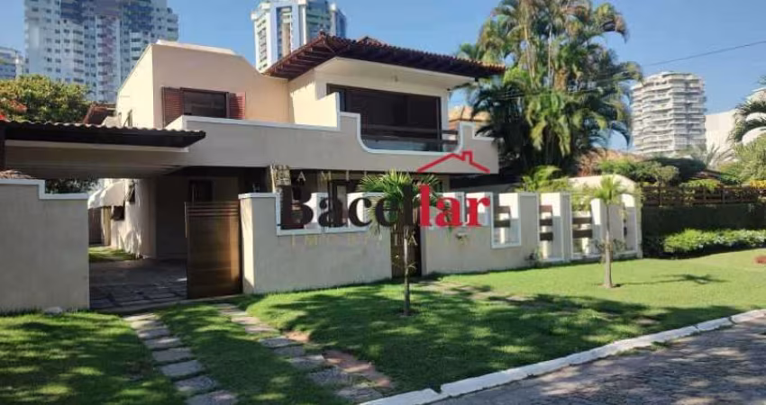 Casa em condomínio fechado com 4 quartos para alugar na Avenida Senador Danton Jobim, Barra da Tijuca, Rio de Janeiro