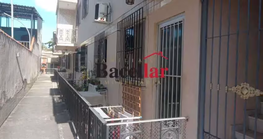 Casa em condomínio fechado com 2 quartos para alugar na Rua do Amparo, Cascadura, Rio de Janeiro