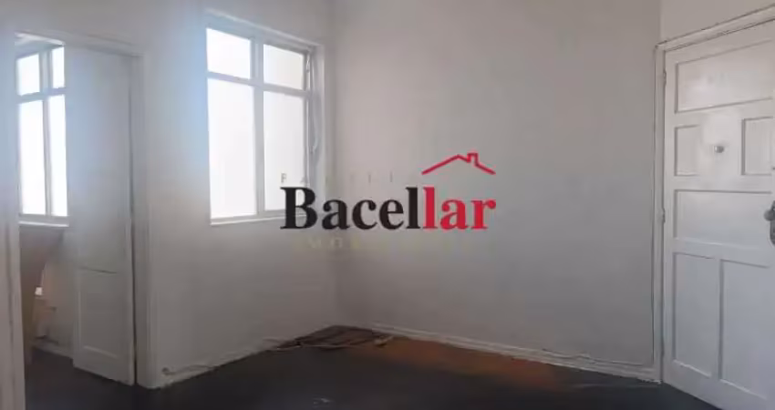 Apartamento com 2 quartos para alugar na Rua Astreia, Higienópolis, Rio de Janeiro