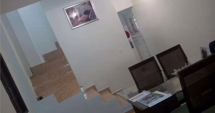 Sobrado com 3 dormitórios para alugar, 400 m² por R$ 4.628,97/mês - Granja Viana - Cotia/SP