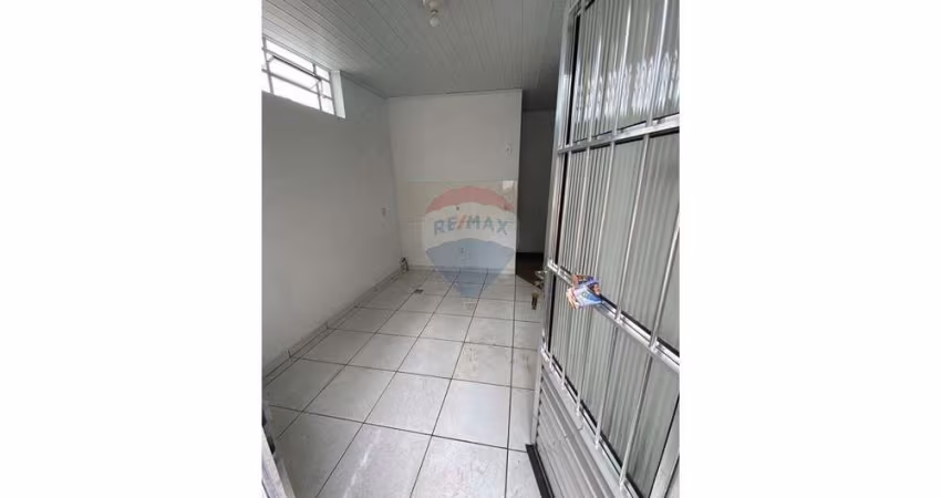 CASA 2/4 PARA ALUGAR NA VILA MUNICIPAL (LOCALIZAÇÃO PRIVILEGIADA)