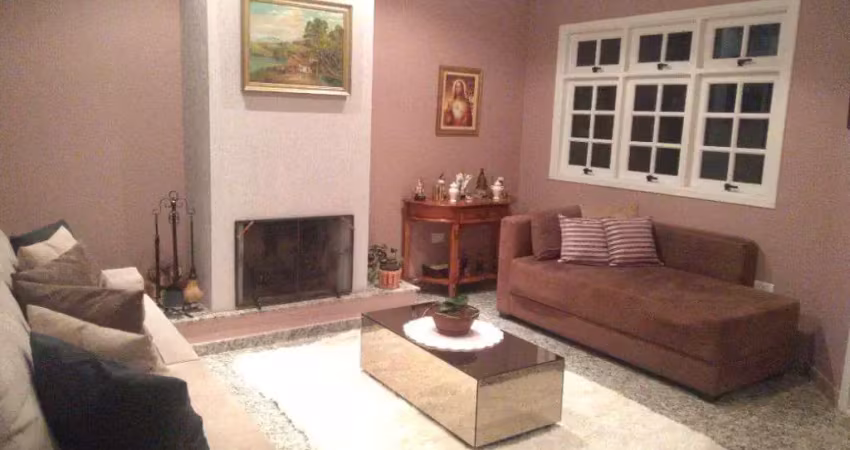 Sobrado à venda em nova petrópolis/sbc - 2 dorms, 1 suíte, quintal com churrasqueira e 5 vagas; 264m²