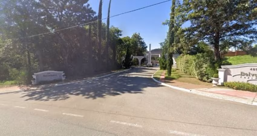 Terreno a venda em Condomínio Belvedere II