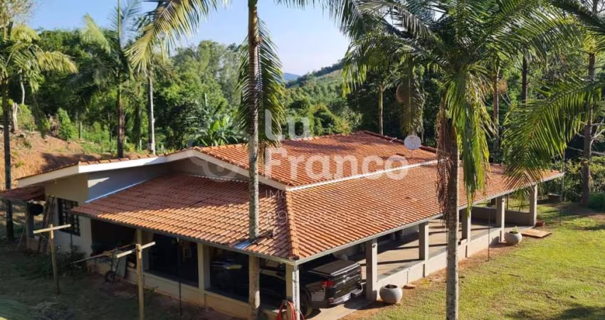 Sítio para Venda em Juruaia, 2 dormitórios, 1 suíte, 2 banheiros, 5 vagas