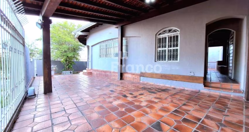 Casa para Venda em Campinas, Parque São Quirino, 3 dormitórios, 1 suíte, 3 banheiros, 3 vagas