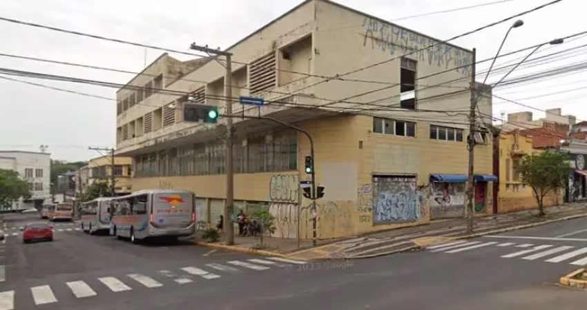 Prédio à venda na Rua Batista de Carvalho, 1, Centro, Bauru
